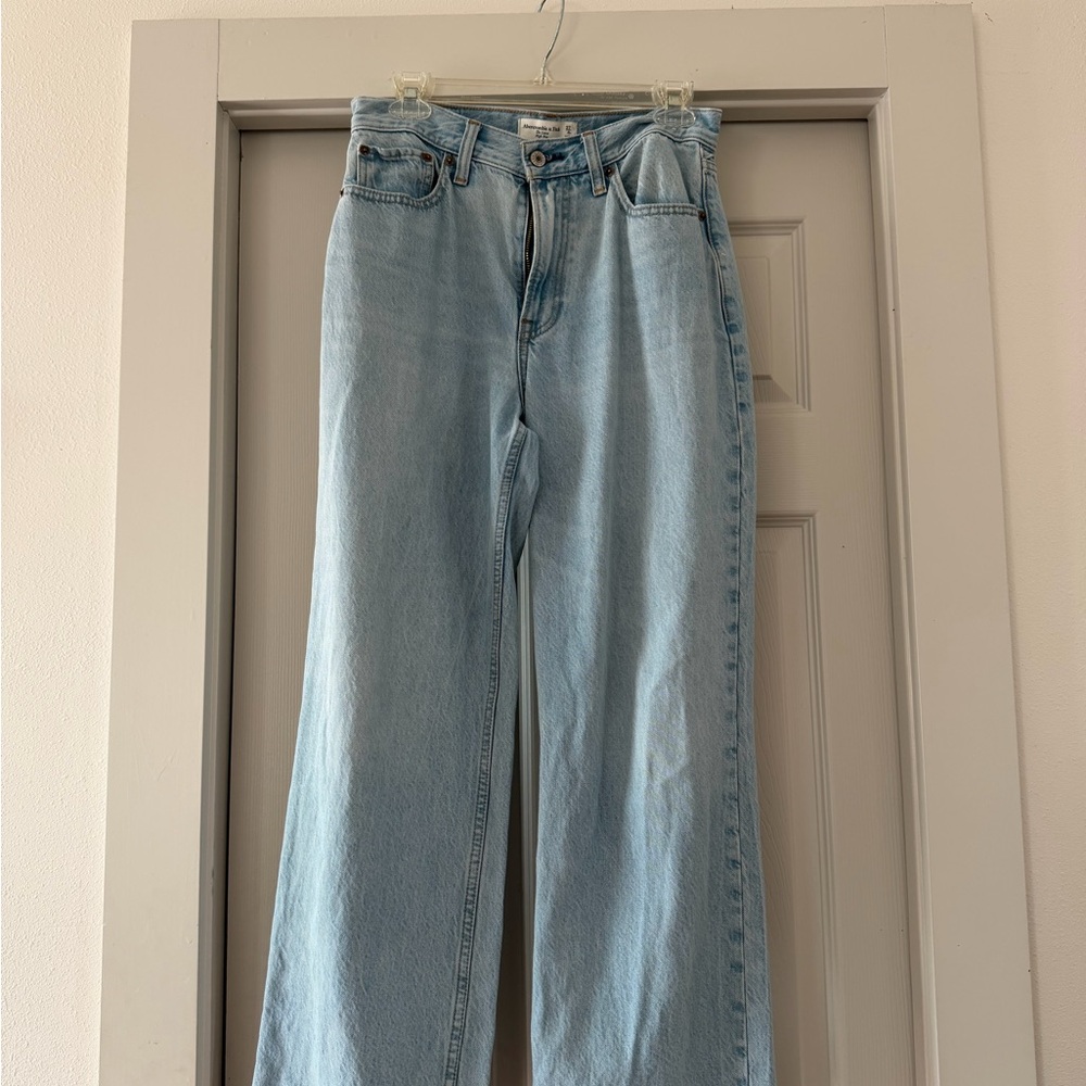 Abercrombie & Fitch Light Blue Loose Jeans